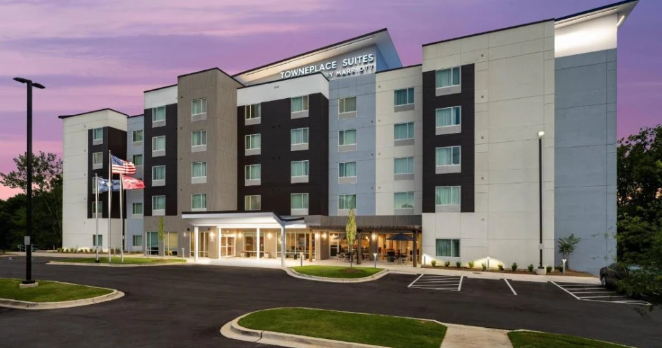 The Best Hotels Near Carowinds, Charlotte – Your Ultimate Guide
