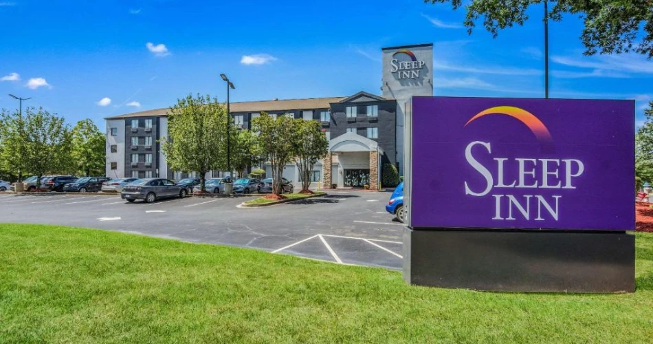 The Best Hotels Near Carowinds, Charlotte – Your Ultimate Guide
