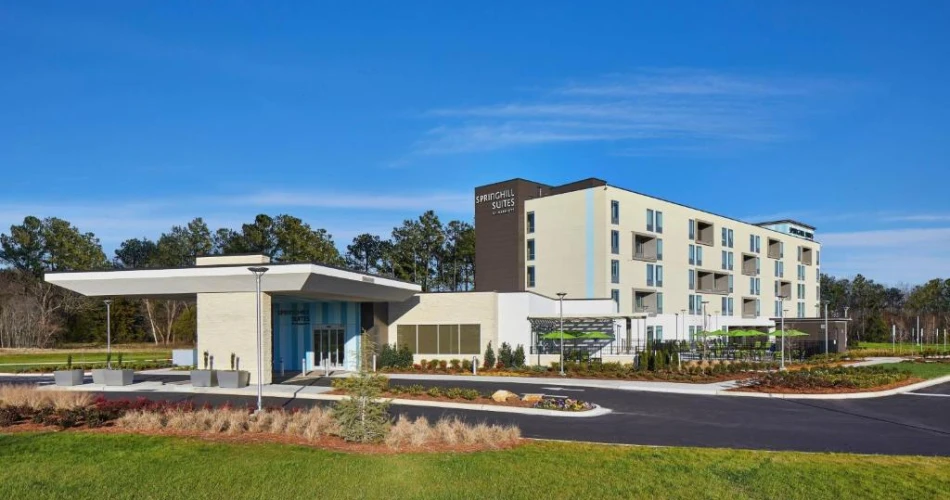 The Best Hotels Near Carowinds, Charlotte – Your Ultimate Guide
