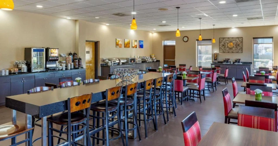 The Ultimate Guide to Cheap Hotels Near Carowinds for Theme Park Lovers
