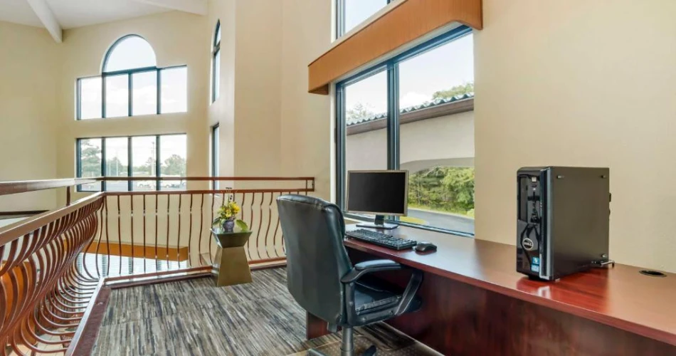 The Ultimate Guide to Cheap Hotels Near Carowinds for Theme Park Lovers
