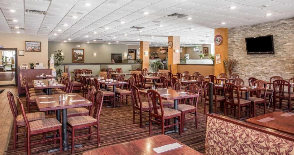 Top 10 Places to Stay Near Carowinds for Every Budget
